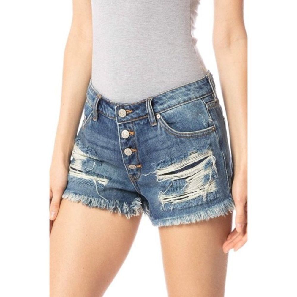 Kancan Mid Rise Distressed Short 065